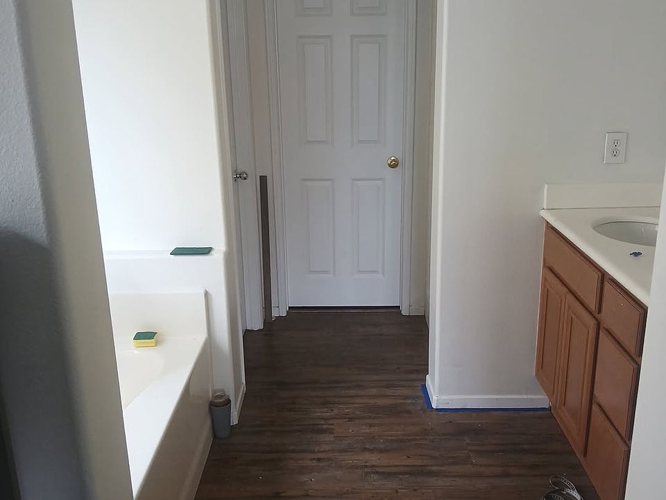 2nd image of 6325 Chattanooga Dr