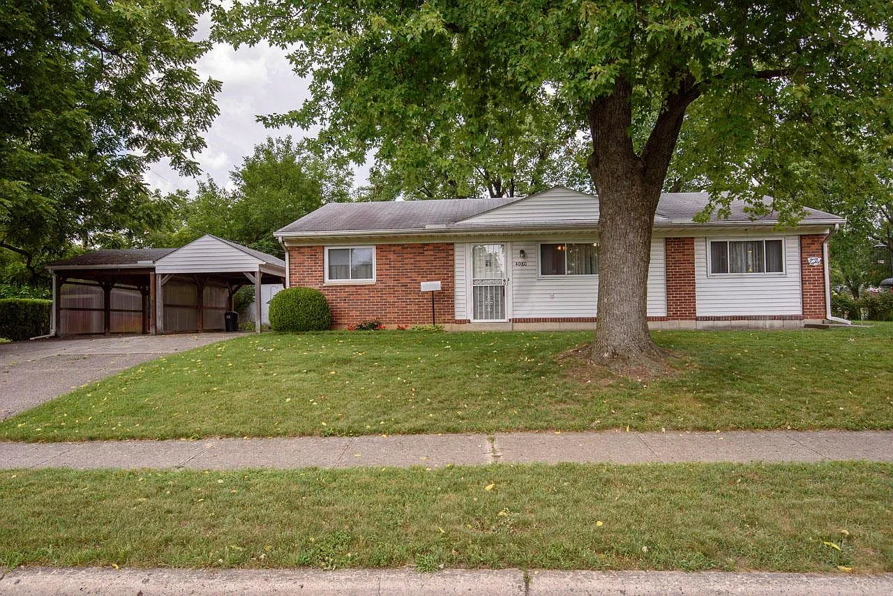 4080 E Fulton St photo 1
