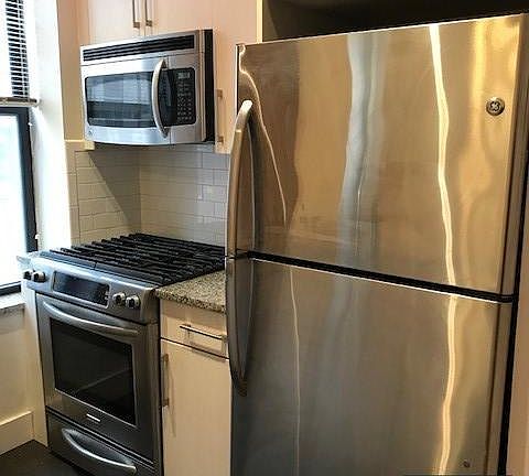 3rd image of 129 E 97th St APT 5B
