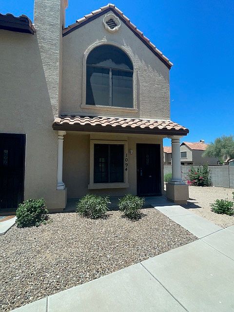 1st image of 921 W University Dr Unit 1094