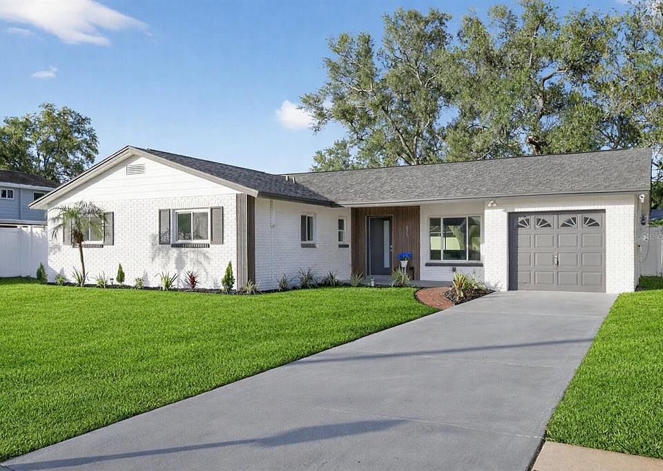 1st image of 8317 Boxwood Dr