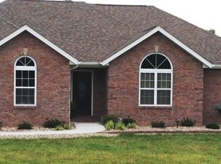 712 Friendly Valley Ln, Perryville, MO 63775