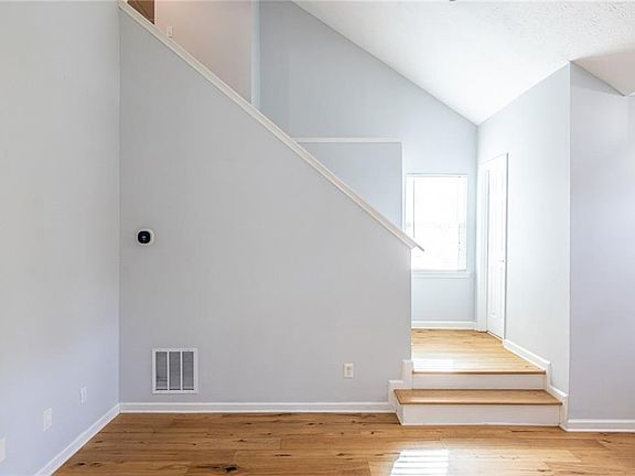 4th image of 2846 Ashbury Heights Rd