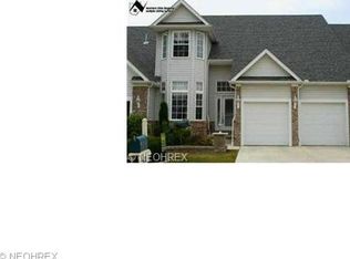 455 Dunbar Ln, Highland Heights, OH 44143