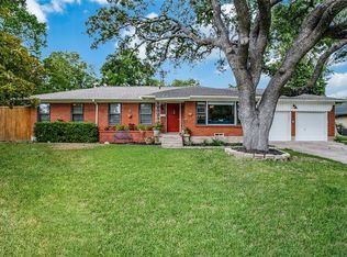 9821 Cloister Dr, Dallas, TX 75228