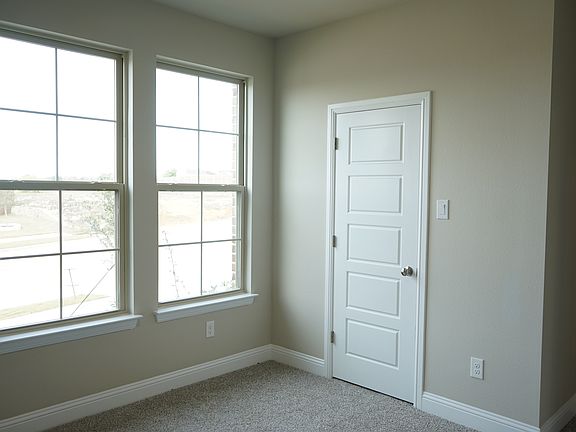 5th image of 1905 W Westhill Dr