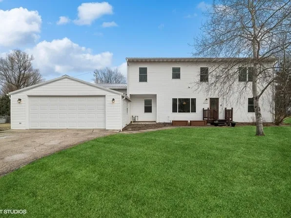 33089 N Battershall Rd, Grayslake, IL 60030