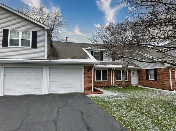 43 Willow Cir, Cary, IL 60013