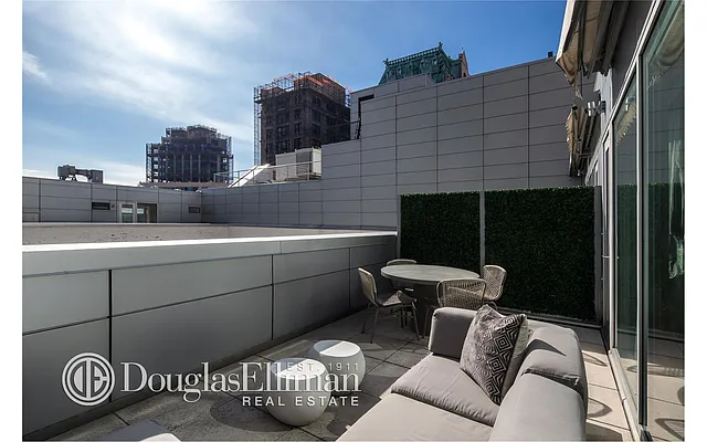 Rented by Douglas Elliman | media 16