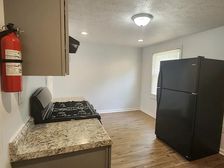 3707 W 8th Ave — Photo 11