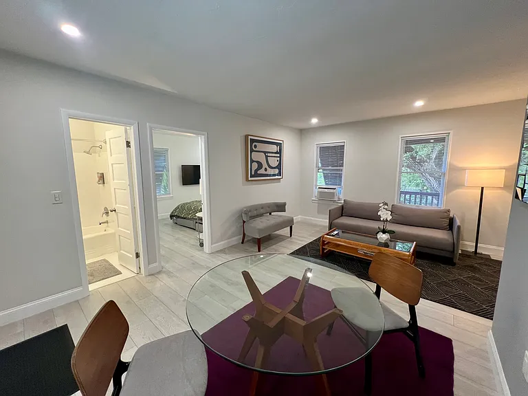 6030 N Bayshore Dr #3 — Photo 6