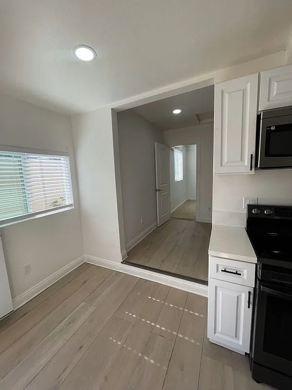 2 bed, 1.5 bath, 660 sqft, $2,800 — Photo 1