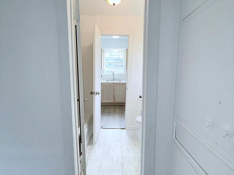 505 E Shepherd St — Photo 14