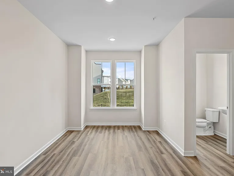 6045 Soho Way — Photo 15
