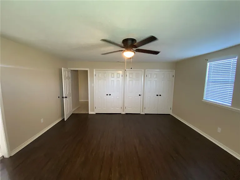5621 Burton Ln — Photo 13