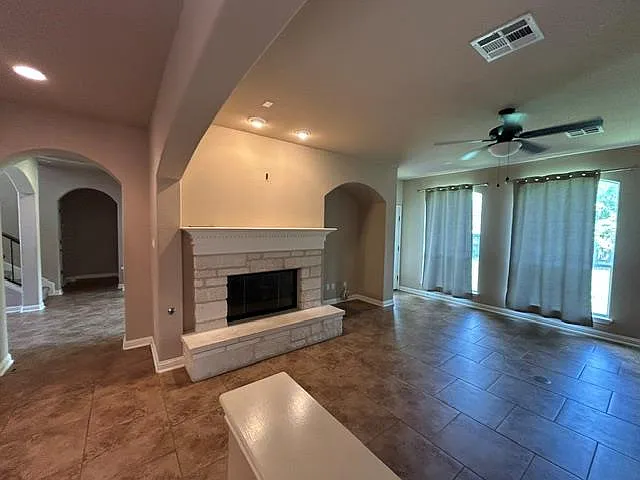 19500 Sangremon Way — Photo 6
