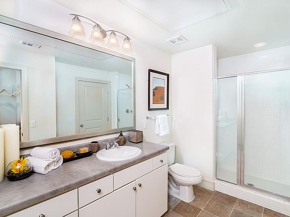5th image of 2516 Glenarm Pl