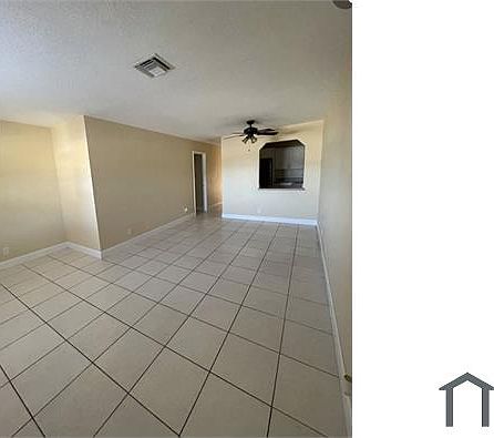 4th image of 550 NW 13th Ave APT A
