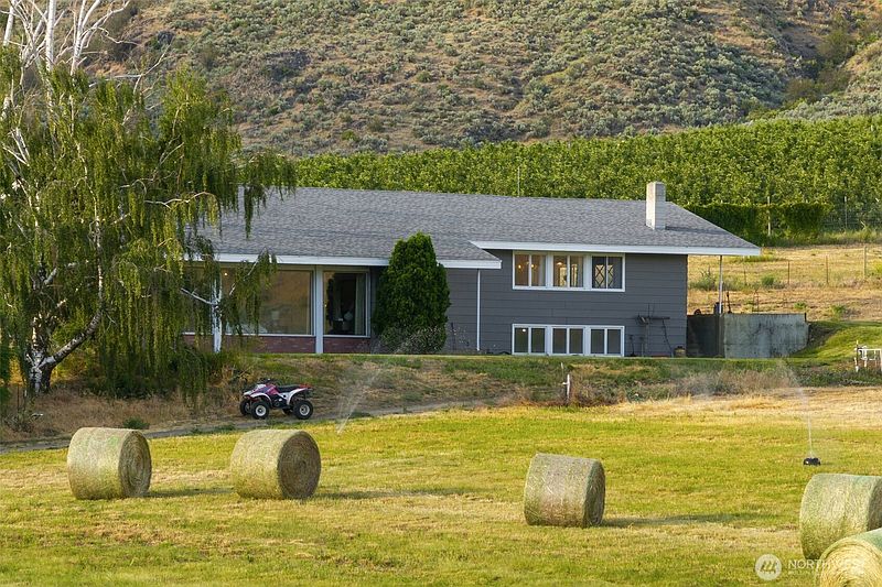 3rd image of 32026 Highway 97