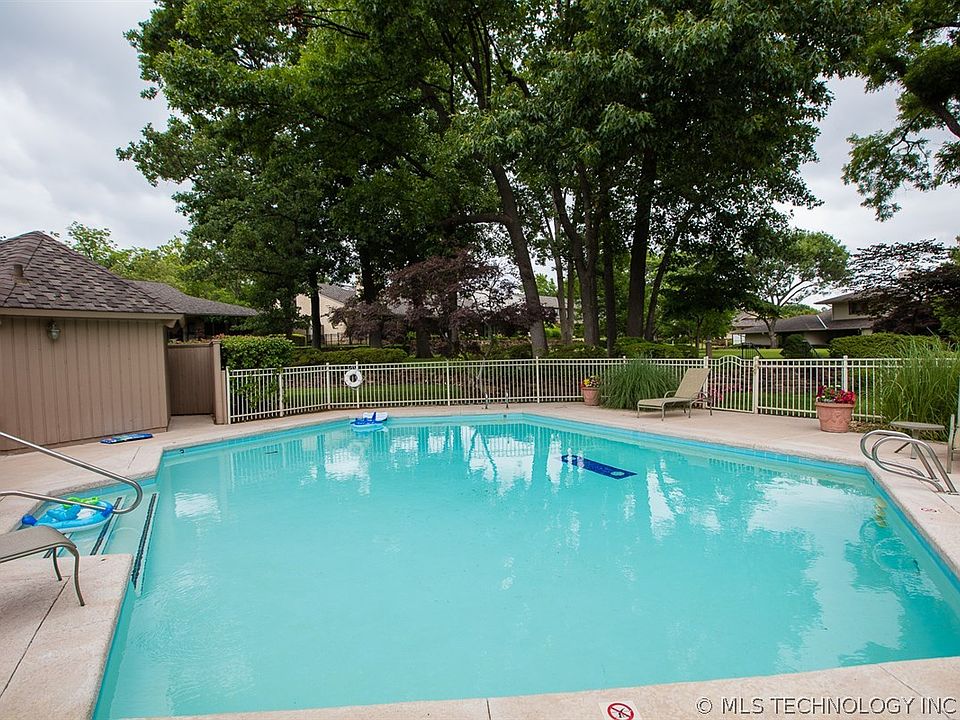 1st image of 3213 E 73rd St #23