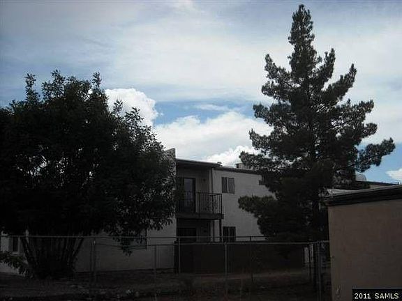 2nd image of 4321 Avenida Palermo APT D
