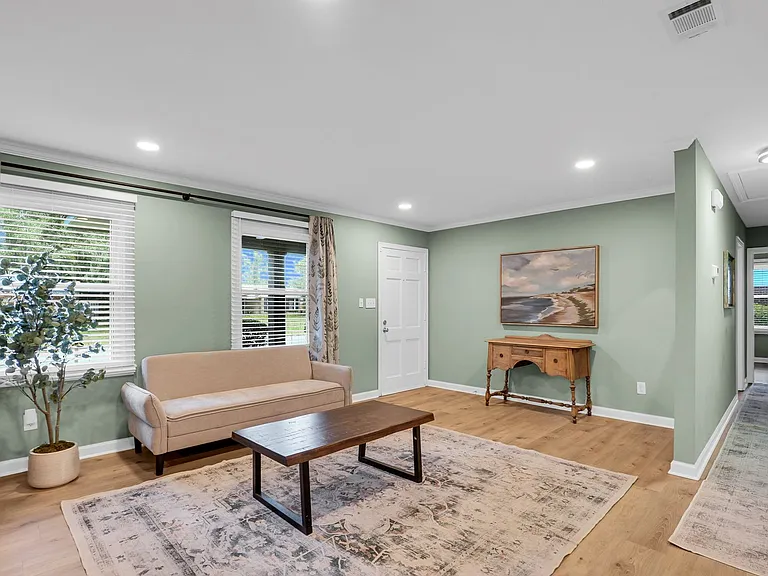 9 Hillyer Dr — Photo 8