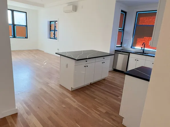 32 Radde Place image 8 of 27