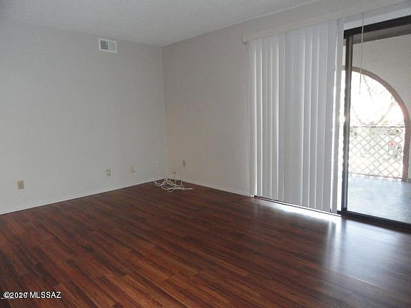 4th image of 471 W Yucca Ct