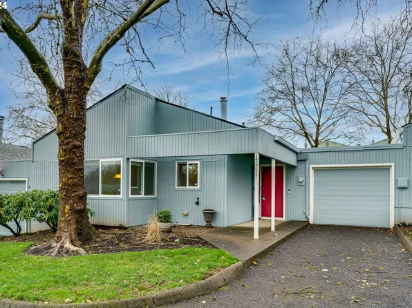 17753 NW Lakeway Ct, Beaverton, OR 97006