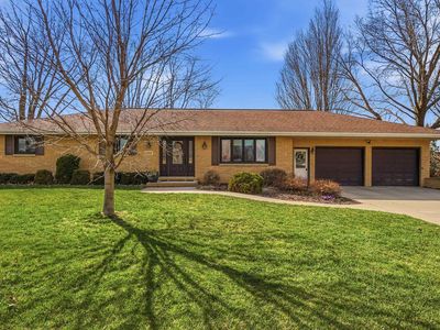 2357 Briarwood Dr, Dubuque, IA, 52002
