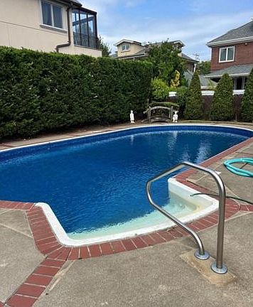 2nd image of 402 Beach 145th St