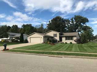 906 Linden Cir W, Mansfield, OH 44906