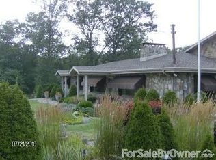 895 E Pike Rd, Indiana, PA 15701