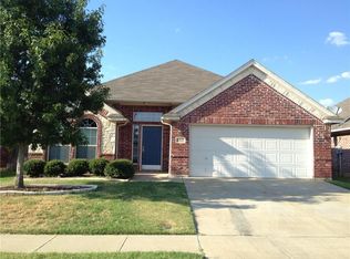 8321 Winter Falls Trl, Hurst, TX 76053