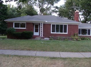 18981 Old Homestead Dr, Harper Woods, MI 48225