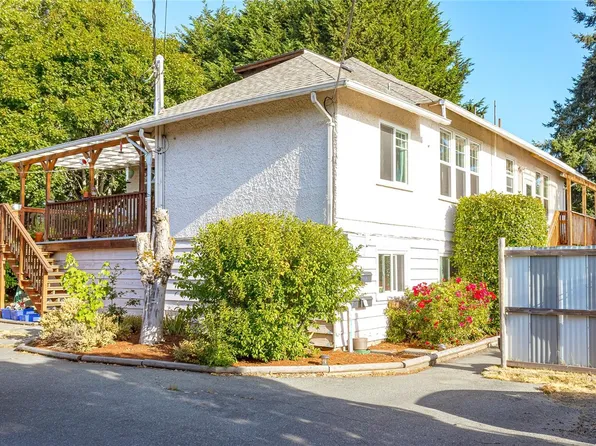 2920 Shakespeare St, Victoria, BC V8R 4H4