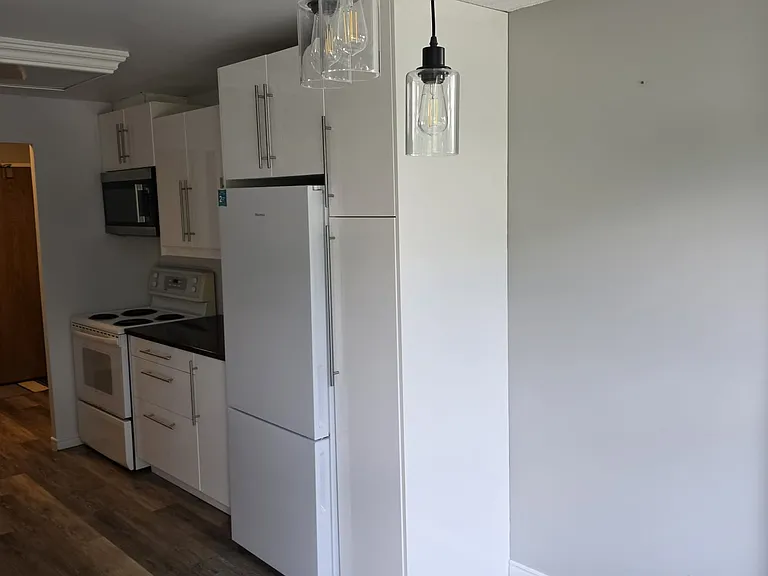 200 Jamieson Pkwy — Photo 5