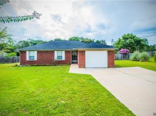 215 Elkwood Dr, Midland City, AL 36350