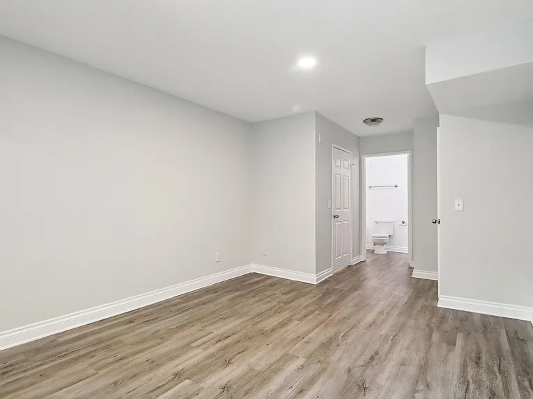 14056 Valleyheart Dr. — Photo 47