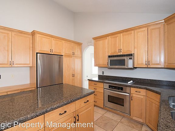 4th image of 1169 E Big Pine Dr