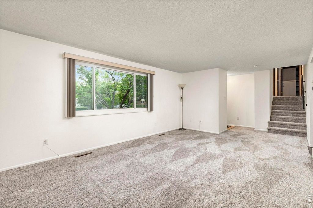 2313 Farisita Dr