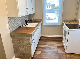 3 N Main St #1, Altamont, IL 62411