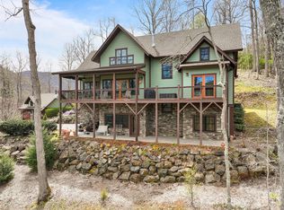 711 Winfield Dr, Clyde, NC 28721