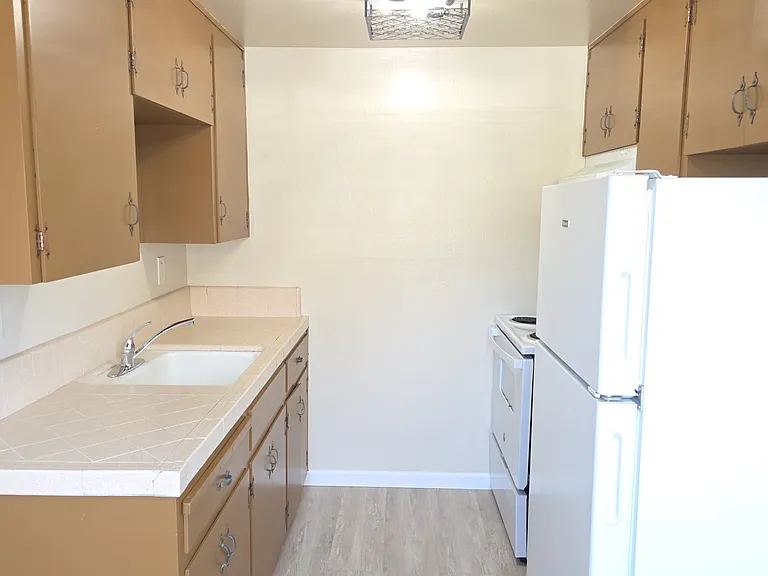 83 Navajo Dr #1 — Photo 7