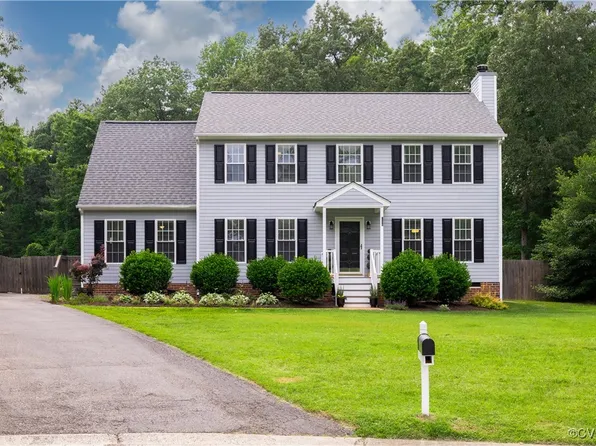 718 Adkins Ridge Pl, North Chesterfield, VA 23236