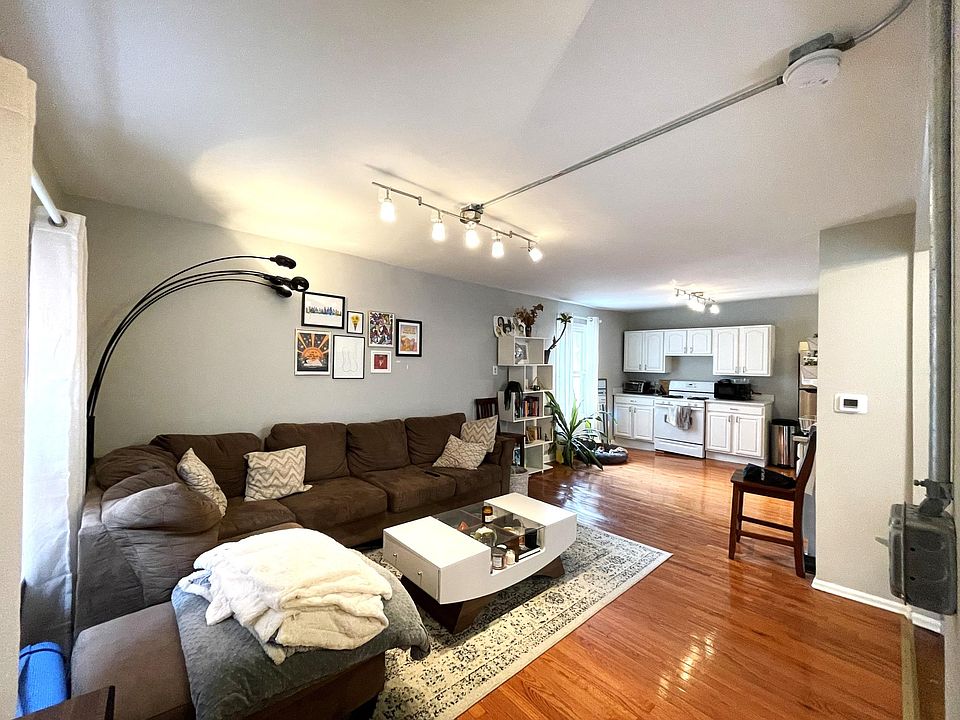 1st image of 1256 N Bosworth Ave
