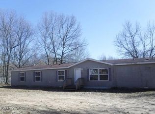 42209 85th Ave, Decatur, MI 49045