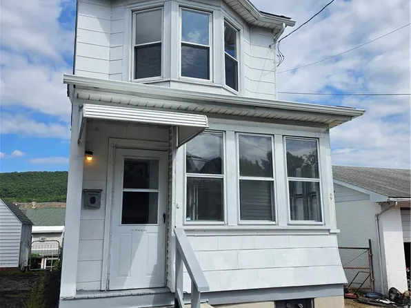 131 W Early Ave, Coaldale, PA 18218