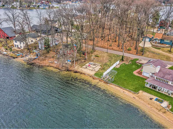 763 Treasure Island Dr, Mattawan, MI 49071