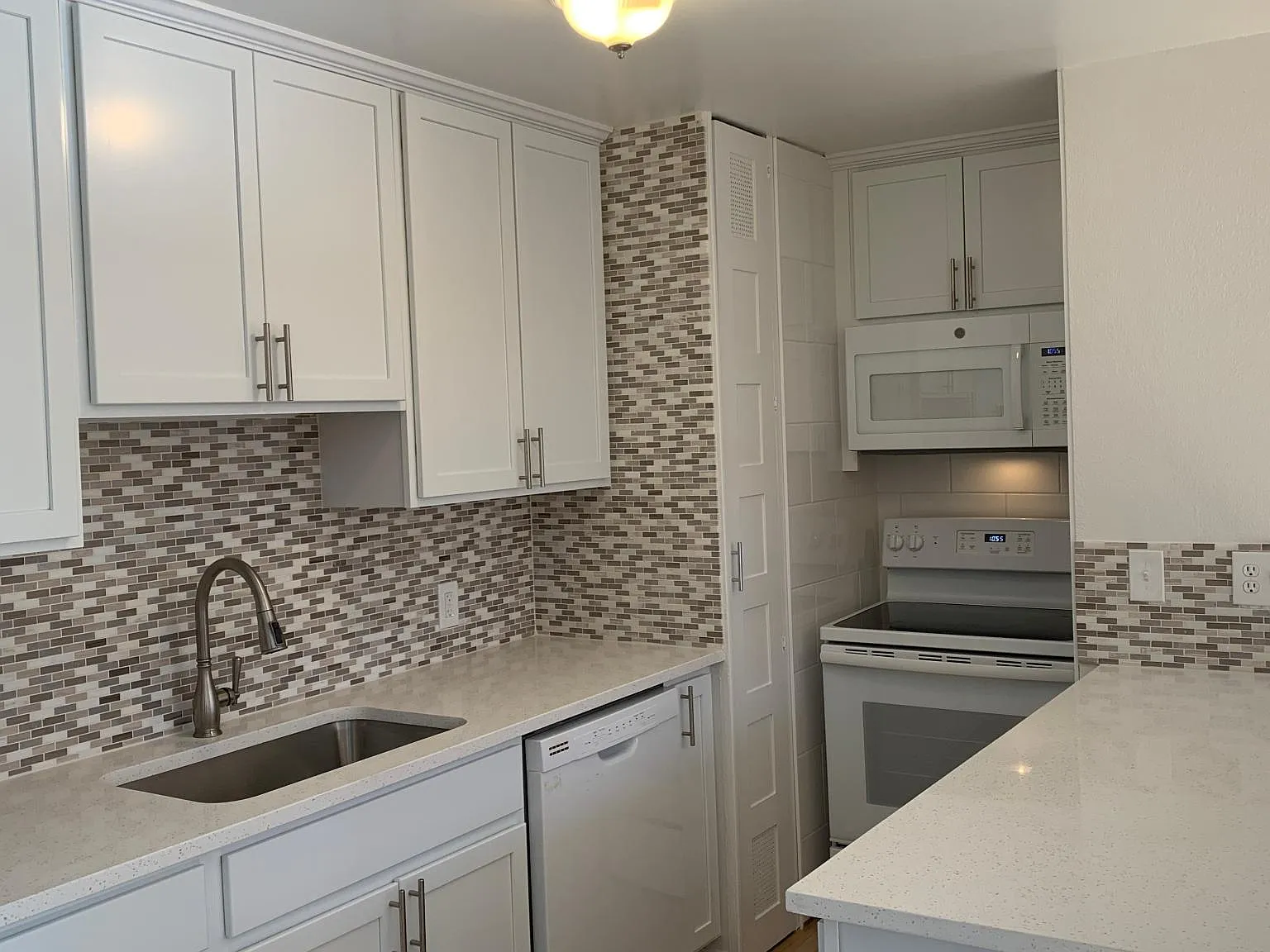 4 bed, 1356 sqft, $3,400 — Photo 4